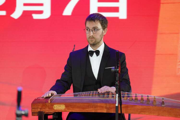 资讯有故事丨西班牙留学生弓志成:弹奏古筝让我融入中国文化_fororder_27